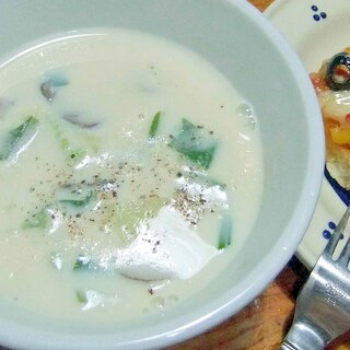 豆乳野菜スープ　ロマネスコとブラウンマッシュ